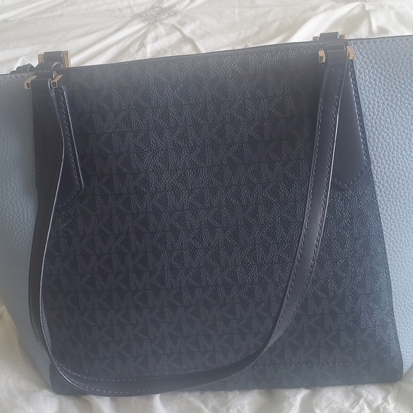 MICHAEL KORS Navy Blue Women's Tote Handbag - Picture 3 of 6